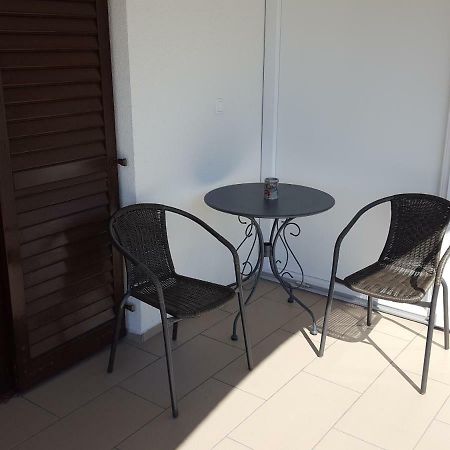 Apartments Merion Starigrad Paklenica Exterior foto